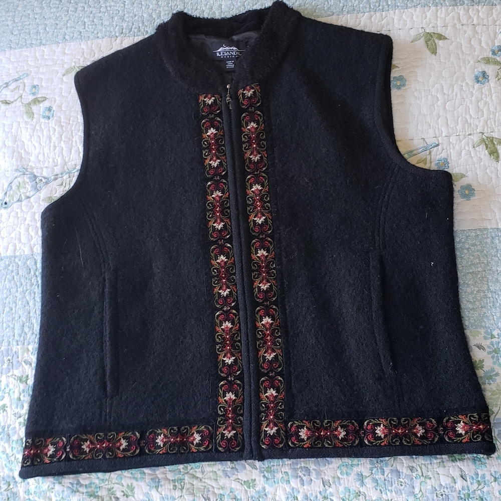 Beautiful Icelandic Design Fall/Winter Vest